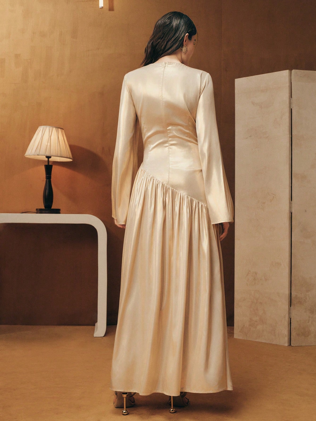 Elegant Asymmetrical Pleated Drawstring Flare Sleeve Metallic Fabric Long Dress, Suitable For Festivals, Celebrations, Casual Kaftan Robe Gown